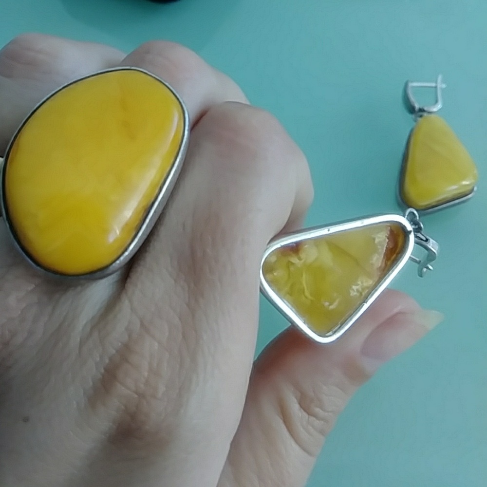 Srerling Silver milk amber earring ring set - Picture 3 of 6